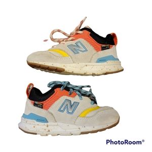6C New Balance Unisex